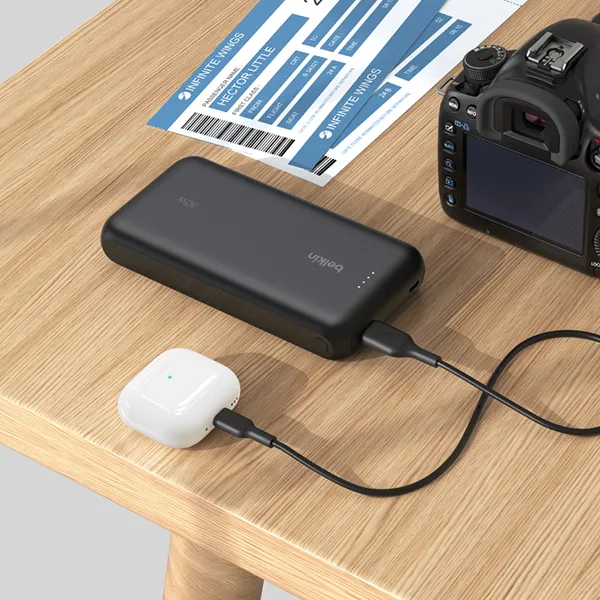 Ảnh Pin sạc dự phòng Belkin Boost Charge 20.000 mAh, hỗ trợ sạc nhanh 30W PD, có dây sạc đầu USB-C 2