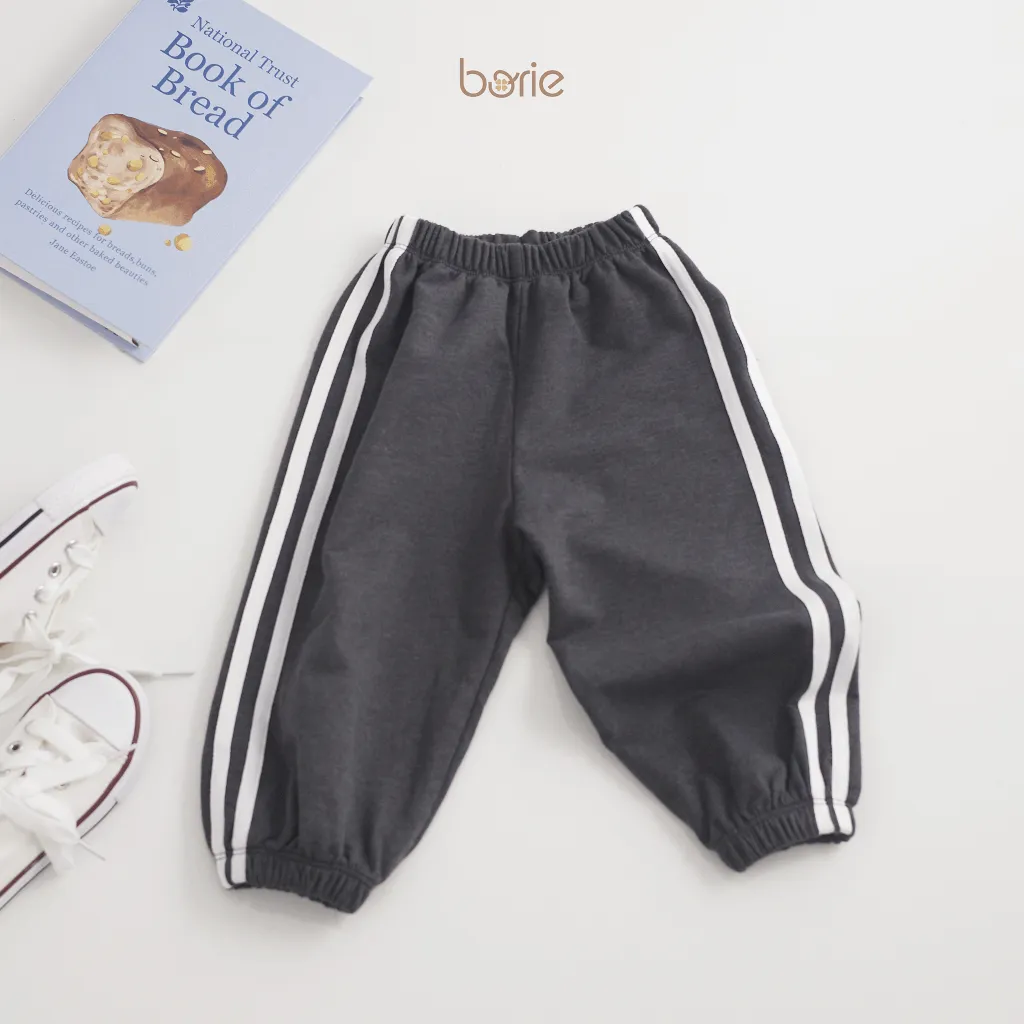 Ảnh Quần dài dáng thể thao cho bé trai bé gái Borie chất liệu cotton da cá dày dặn giữ ấm rất tốt size 9-21kg A001 3