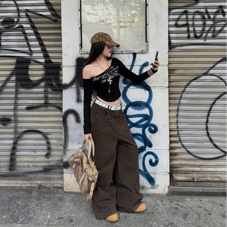 Ảnh 𝐊𝐈𝐋𝐋 𝐒𝐘𝐒𝐓𝐄𝐌 - Quần dài kaki ống rộng da beo SoHo 2