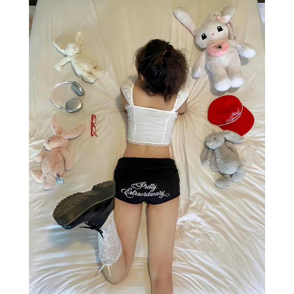 Ảnh Quần Short cạp trễ gập eo tôn dáng EM YÊU ANH và PRETTY - 𝐊𝐈𝐋𝐋 𝐒𝐘𝐒𝐓𝐄𝐌 3