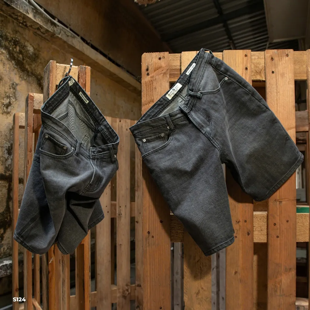 Ảnh Quần Short Jean Nam S124 Màu Đen Xám Cá Tính, Dáng Slim Năng Động Just Men Thời Trang 4