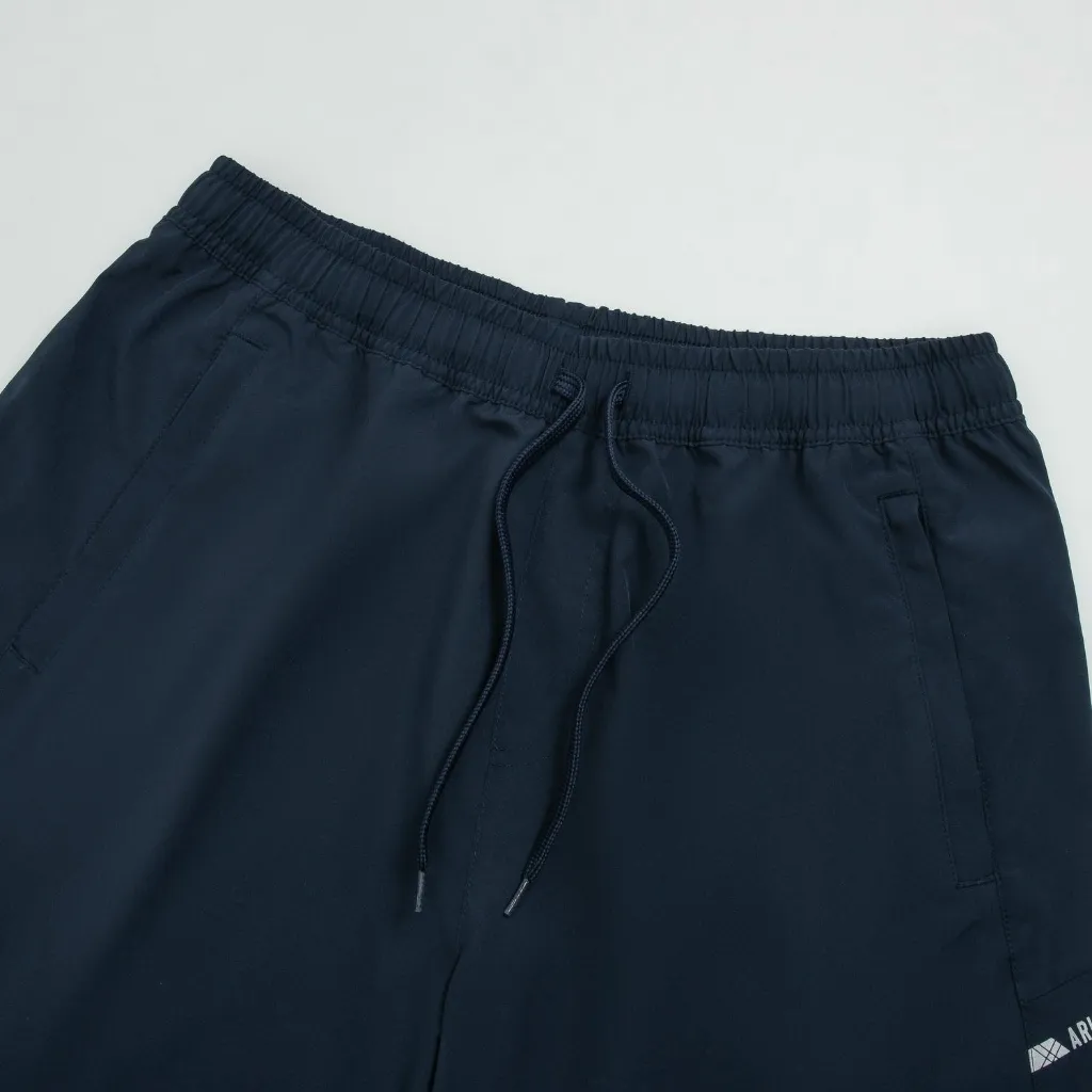 Ảnh Quần Short Thể Thao Nam Aristino Regular Fit ASO114AS3 bền màu, nhanh khô và ít thấm nước 1
