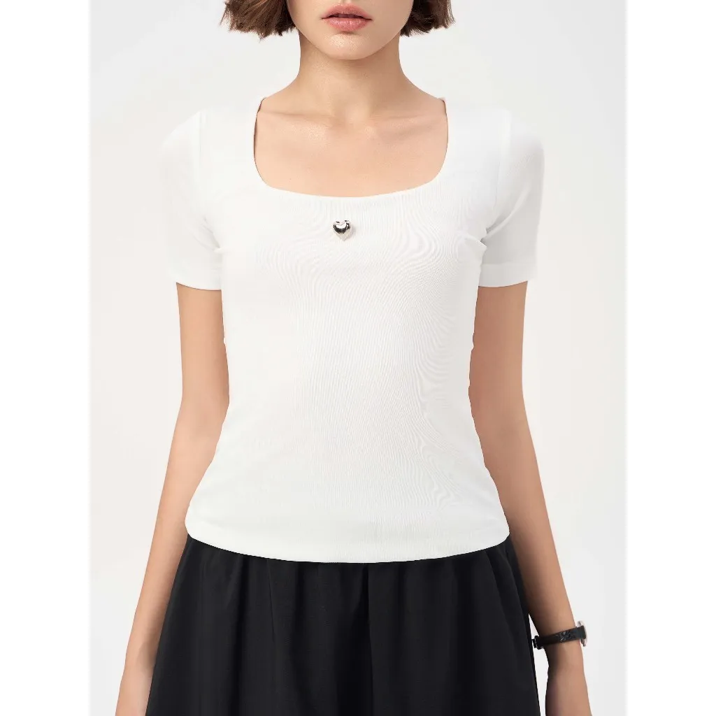 Ảnh RECHIC Áo thun Ember tay ngắn chất thun đính họa tiết trái tim trẻ trung 2