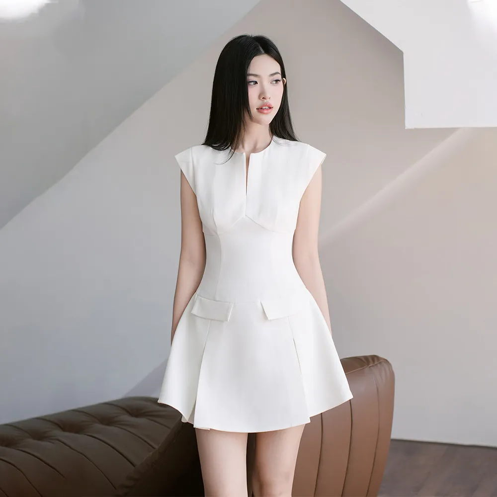 Ảnh RECHIC Đầm ngắn Evelyn tay ngắn cổ V nhẹ dáng xòe cơ bản sang trọng 4