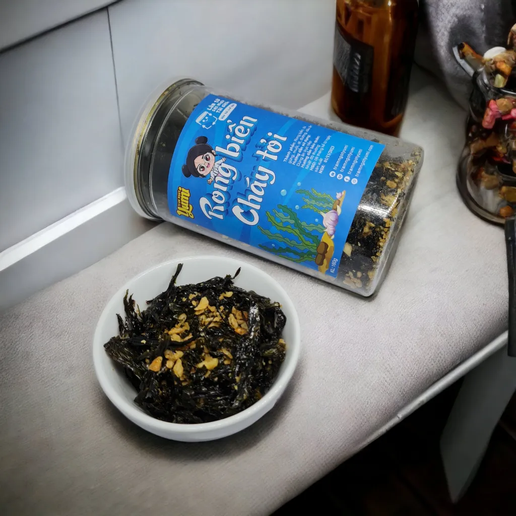 Ảnh Rong biển cháy tỏi Trạm ngọt Yumi sấy khô thơm đậm vị ăn vặt ăn cơm đều ngon 150g 2