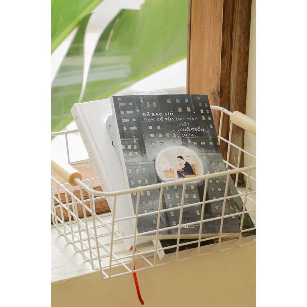 Ảnh Sách - Đã bao giờ, bạn cố tìm cho mình một chỗ trốn chưa? 4