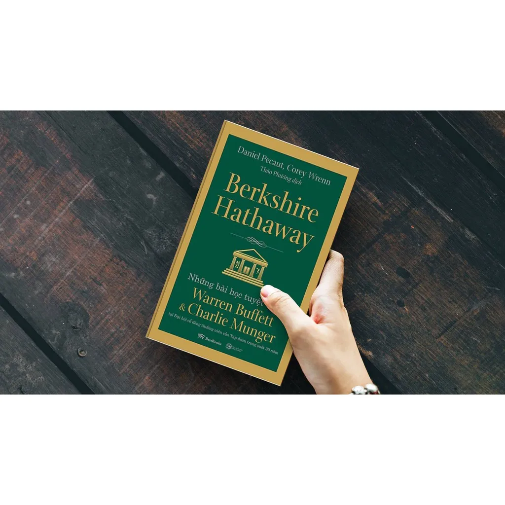 Ảnh Sách - Berkshire Hathaway: Những bài học tuyệt vời từ Warren Buffett và Charlie Munger tại Đại hội cổ đông thường niên c 2