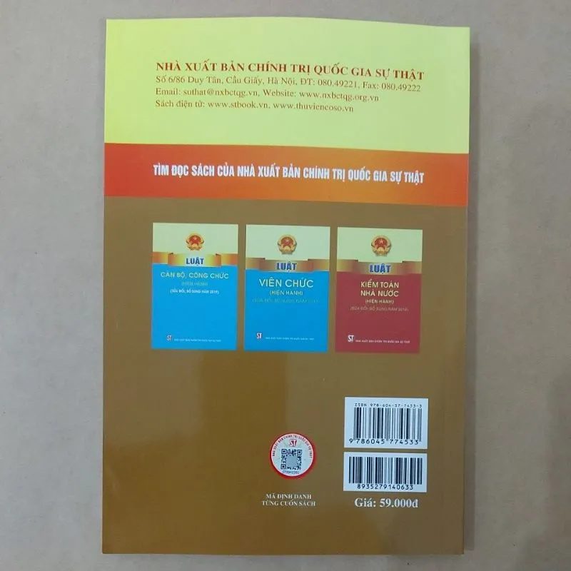 Ảnh Sách - Bộ luật lao động (Hiện hành) (NXB Chính trị quốc gia Sự thật) 3