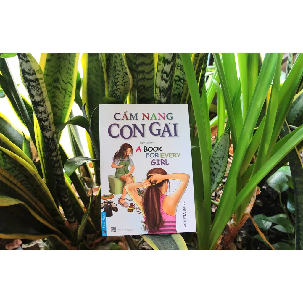Ảnh Sách Cẩm Nang Con Gái (Tái bản 2021) First News 1