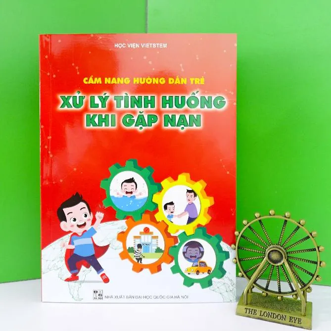 Ảnh Sách Cẩm nang hướng dẫn trẻ xử lý tình huống khi gặp nạn 1