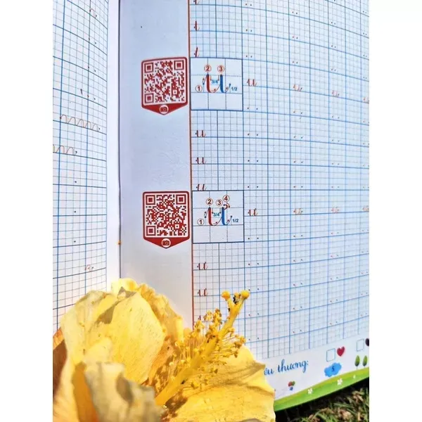 Ảnh Sách - Cẩm Nang Luyện Viết Chữ Đẹp Cỡ Nhỏ, Theo Nhóm - Dành Cho Học sinh Tiểu Học Và Người Yêu Chữ 2
