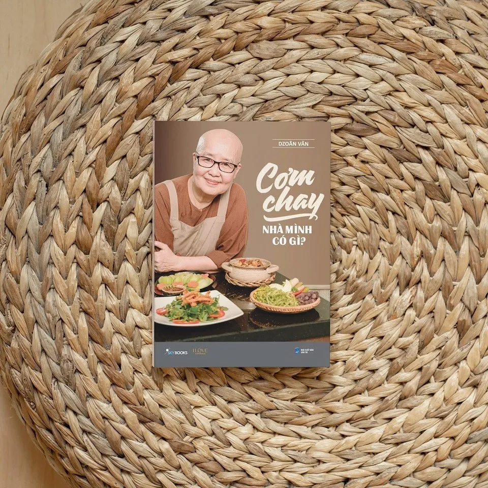 Ảnh Sách - Cơm Chay Nhà Mình Có Gì? 4