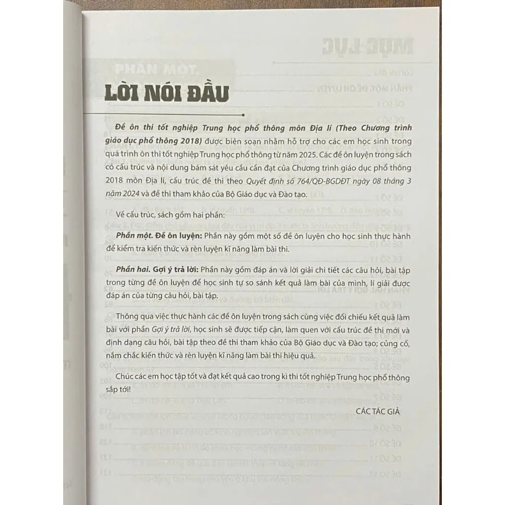 Ảnh Sách - Đề ôn thi tốt nghiệp THPT (bản mới nhất 2025) 4