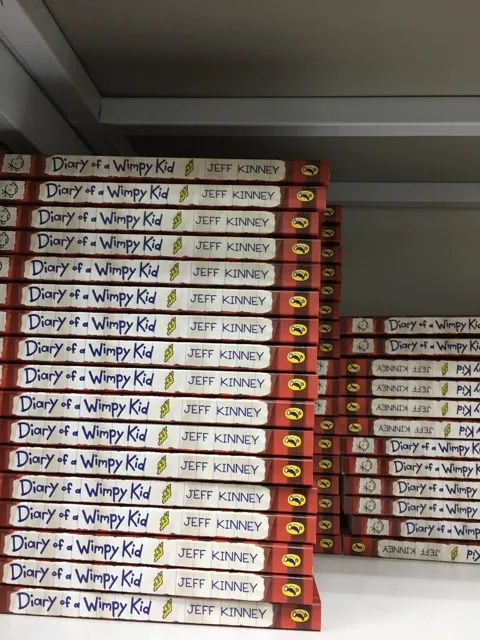 Ảnh Sách: Diary Of A Wimpy Kid - Chú Bé Nhút Nhát: Double Down (Vol 11- Phiên bản Tiếng Anh) 2