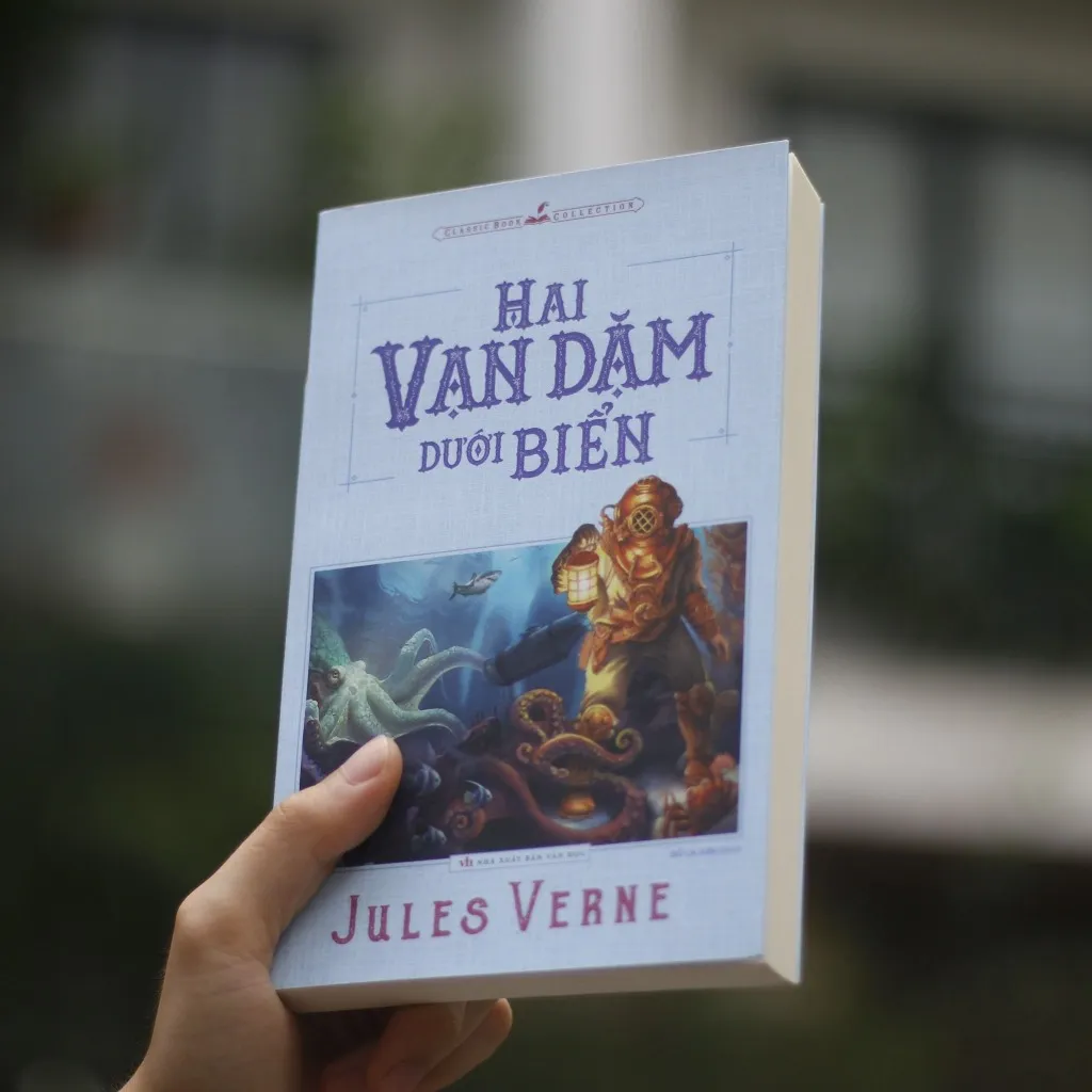 Ảnh Sách: Hai Vạn Dặm Dưới Đáy Biển 3
