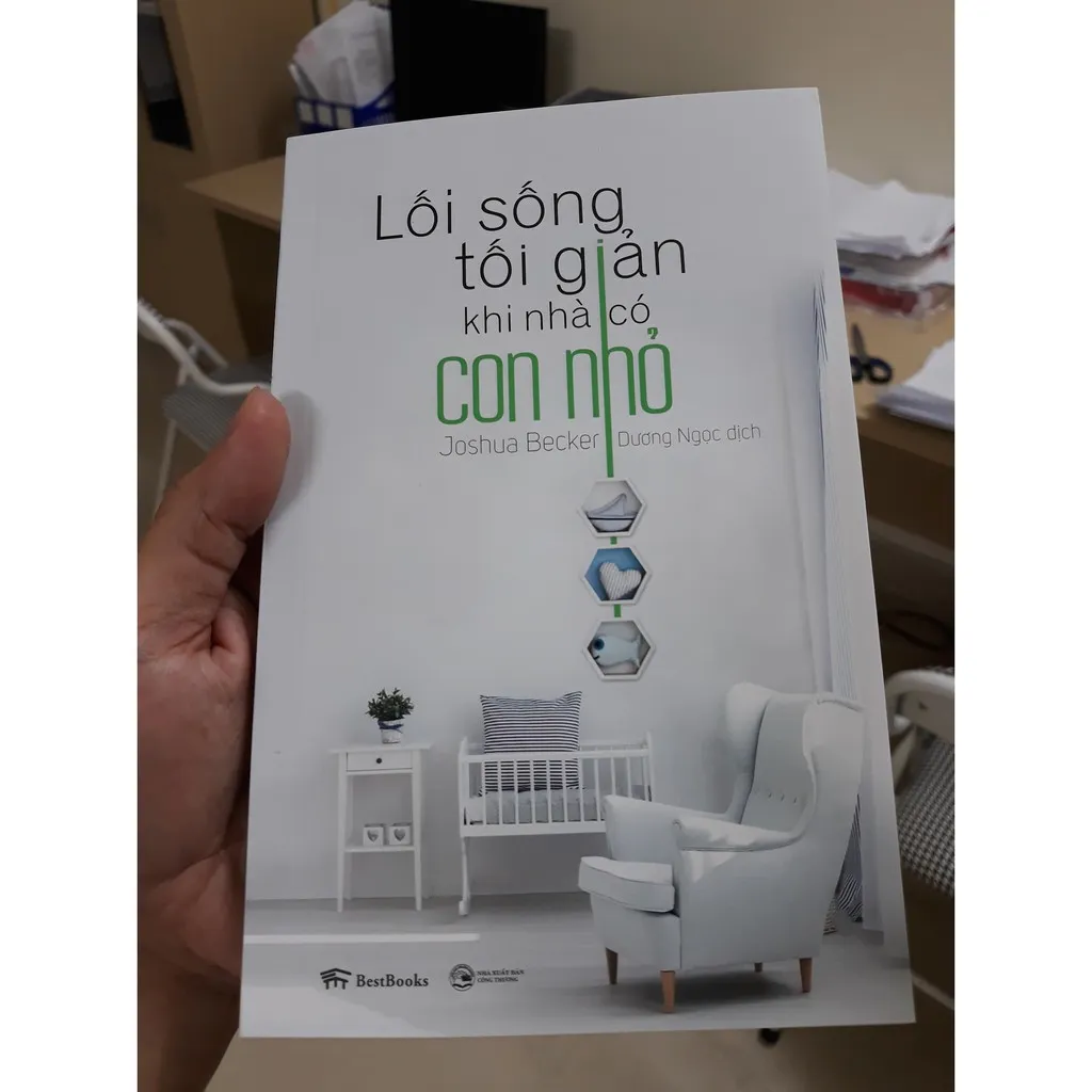 Ảnh Sách - Lối sống tối giản khi nhà có con nhỏ 2