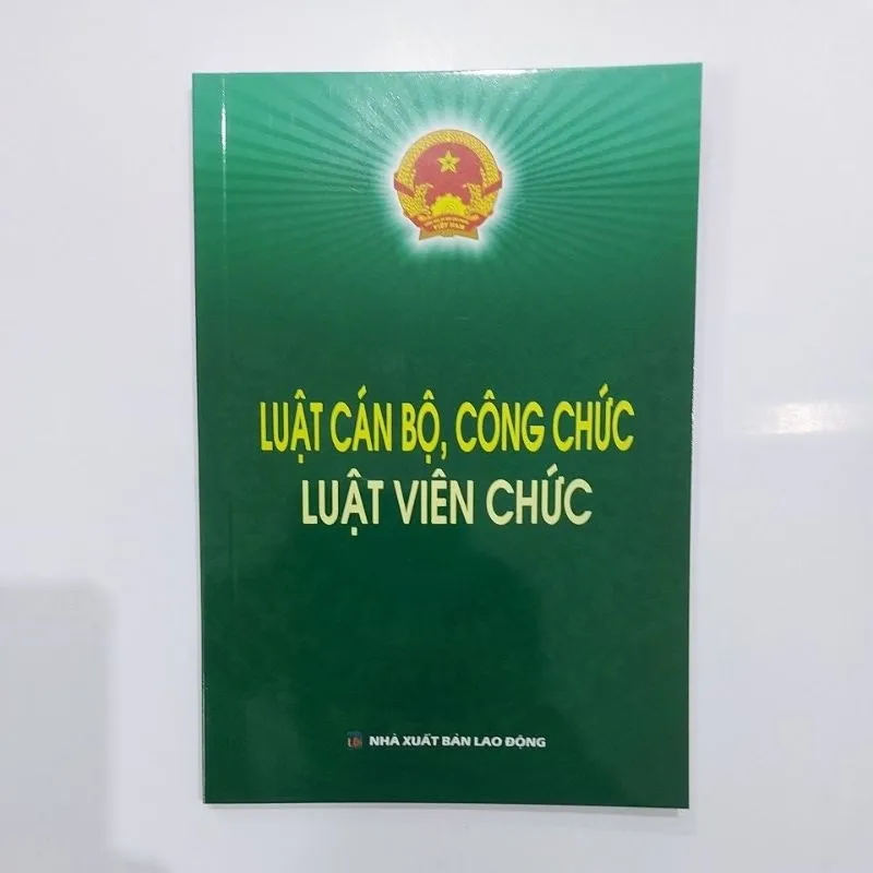 Ảnh Sách - Luật cán bộ, công chức, Luật viên chức (NXB Lao động) 2
