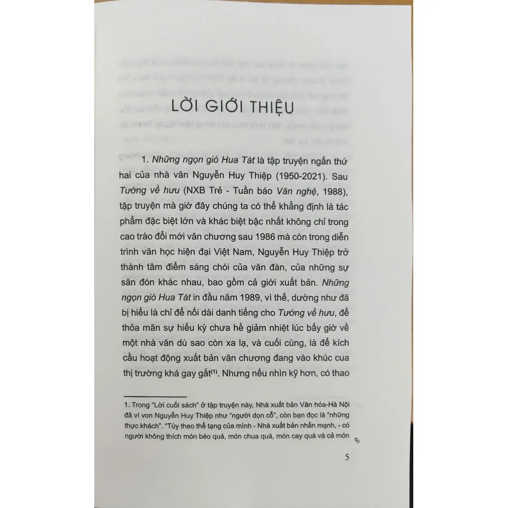 Ảnh Sách - Những ngọn gió Hua Tát (Nguyễn Huy Thiệp) (Việt Nam Danh Tác) (Nhã Nam) 2