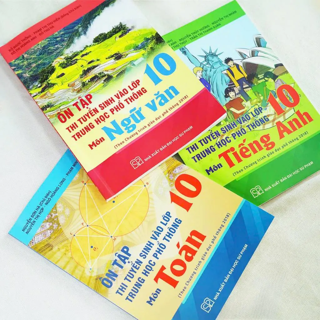 Ảnh Sách - Ôn tập thi tuyển sinh vào lớp 10 trung học phổ thông môn Ngữ văn ( Chương trình GDPT 2018) 2