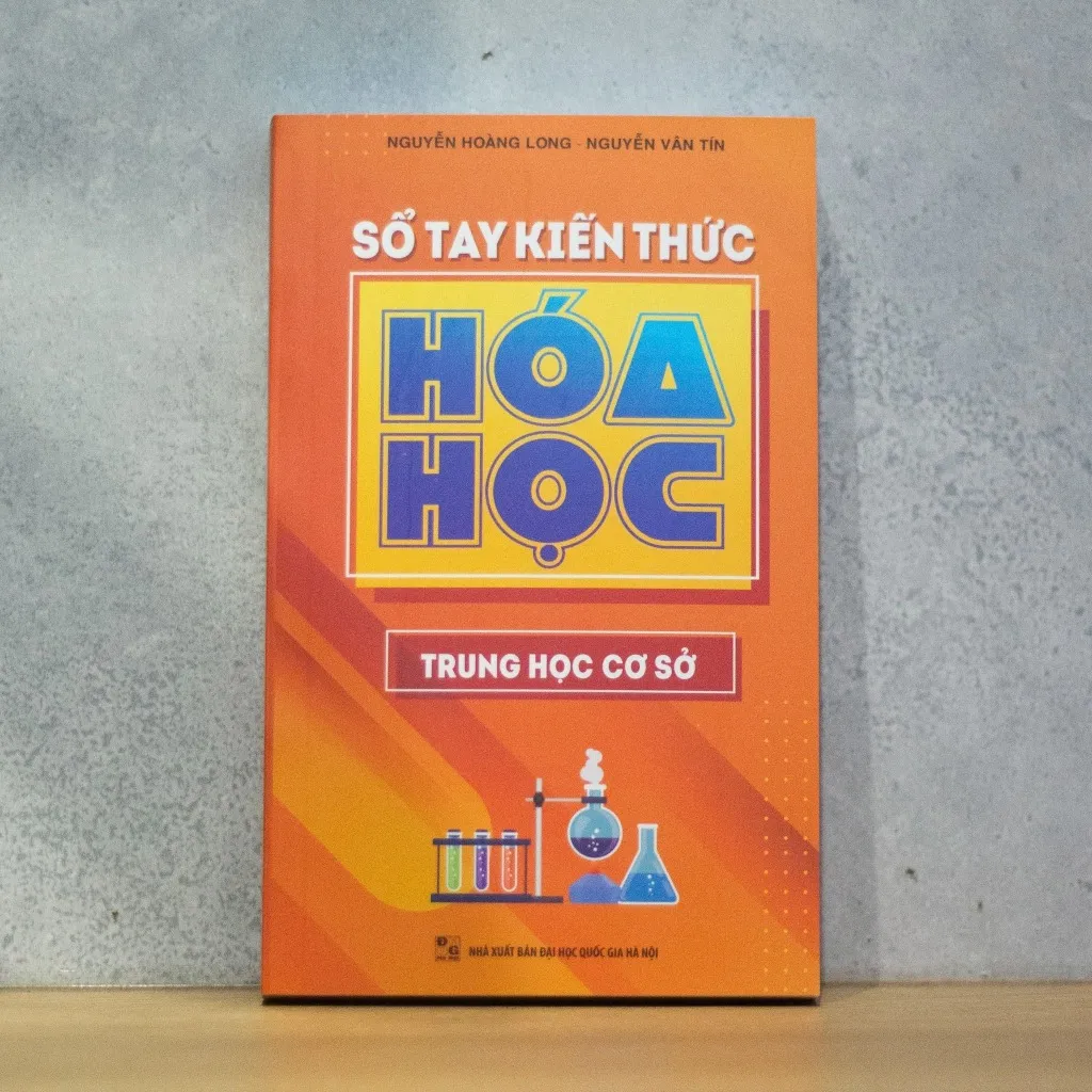 Ảnh Sách: Sổ Tay Kiến Thức Toán + Tiếng Anh + Ngữ Văn + Vật Lí + Hóa Học Trung Học Cơ Sở 4