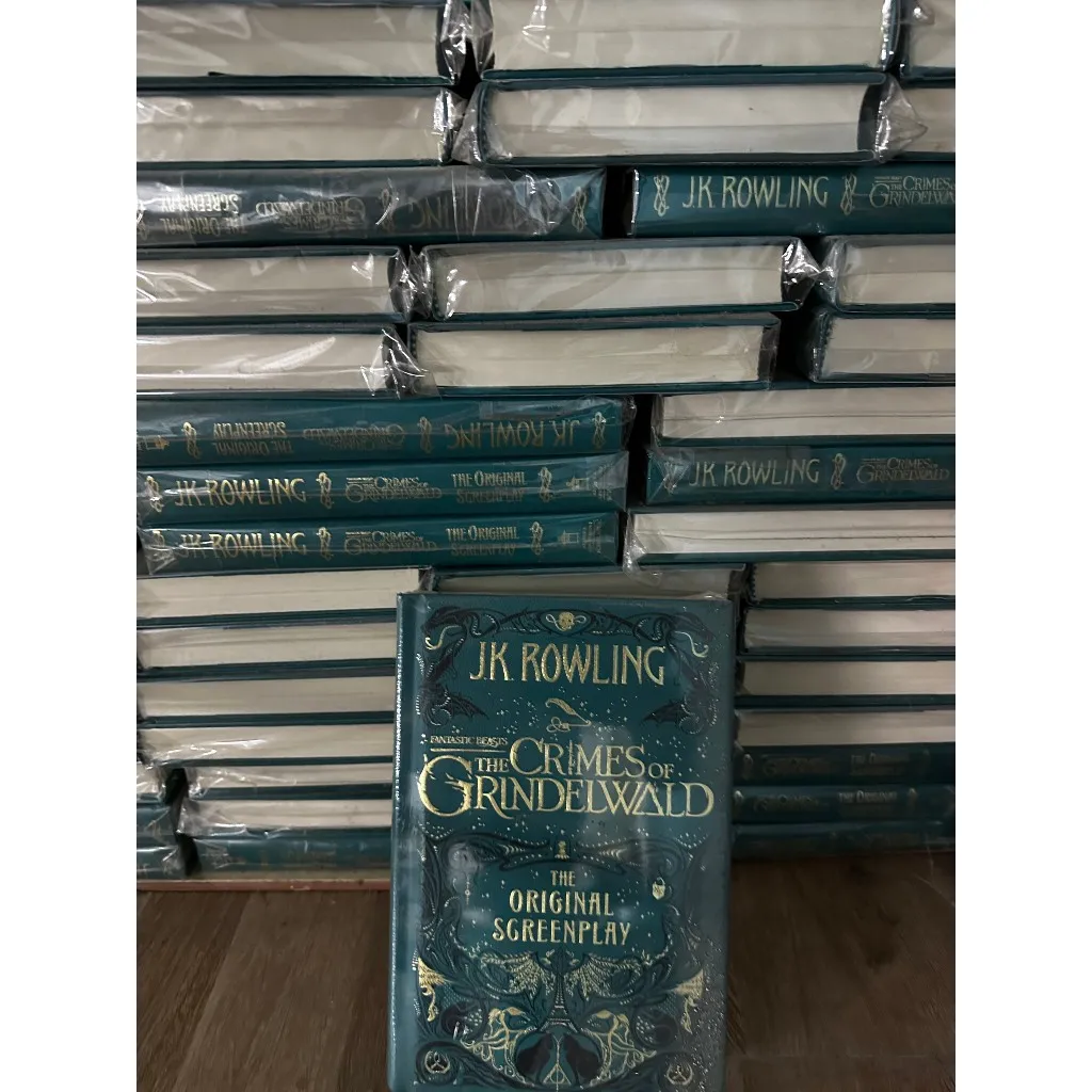 Ảnh Sách Tiếng Anh: Fantastic Beasts: The Crimes of Grindelwald – The Original Screenplay 2