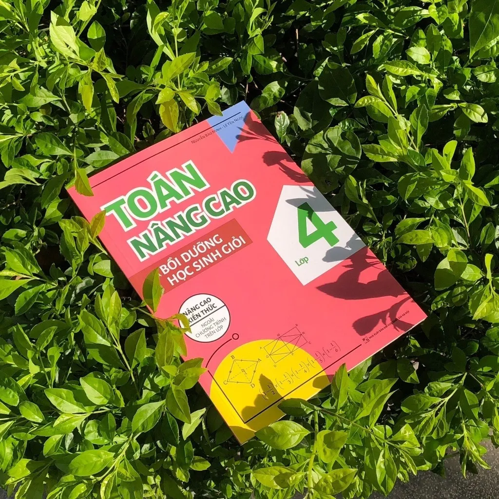 Ảnh Sách: Tổng Hợp Kiến Thức Toán Lớp 4 + Tiếng Việt Lớp 4 Từ Cơ Bản Đến Nâng Cao Cho Bé Ôn Tập 3
