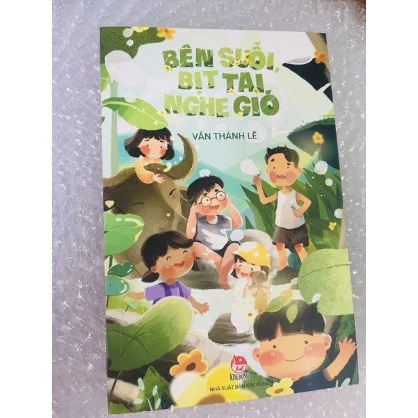 Ảnh Sách - Trên Đồi Mở Mắt Và Mơ - Bên Suối Bịt Tai Nghe Gió ( Văn Thành Lê ) 2