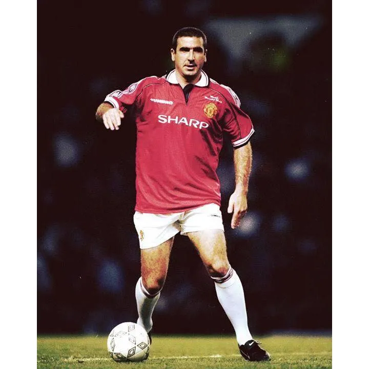 Ảnh Sách Từ Cú Kungfu Của “King” Eric Cantona Đến Sự Hình Thành Kỷ Nguyên MU 2