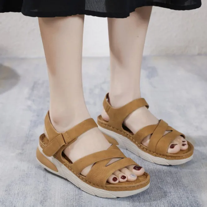 Ảnh Sandal Nữ  Đế Bằng Hãng Siketu Thời Trang Thoải Mái Đáy Dày Khóa Dán Phù Hợp Đi Làm, Đi Học, Đi Chơi 4