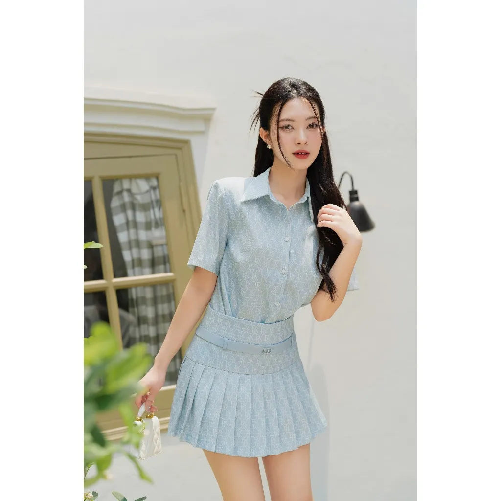 Ảnh Sét áo sơ mi cổ đức hoạ tiết monogram 2S08.2402K ngắn tay kèm cavat thêu chữ mix cùng chân váy xếp ly 4S09.2401K 2
