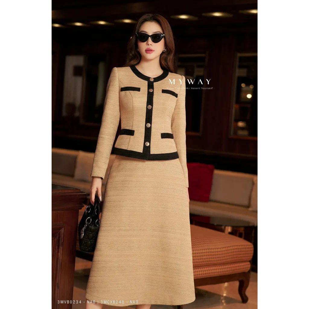 Ảnh Sét Áo Vest Chân Váy Dạ Tweed Nữ MY WAY Dáng Ngắn Sang Trọng 3MVB0234 - 3MCXB248 NA0 DB 2