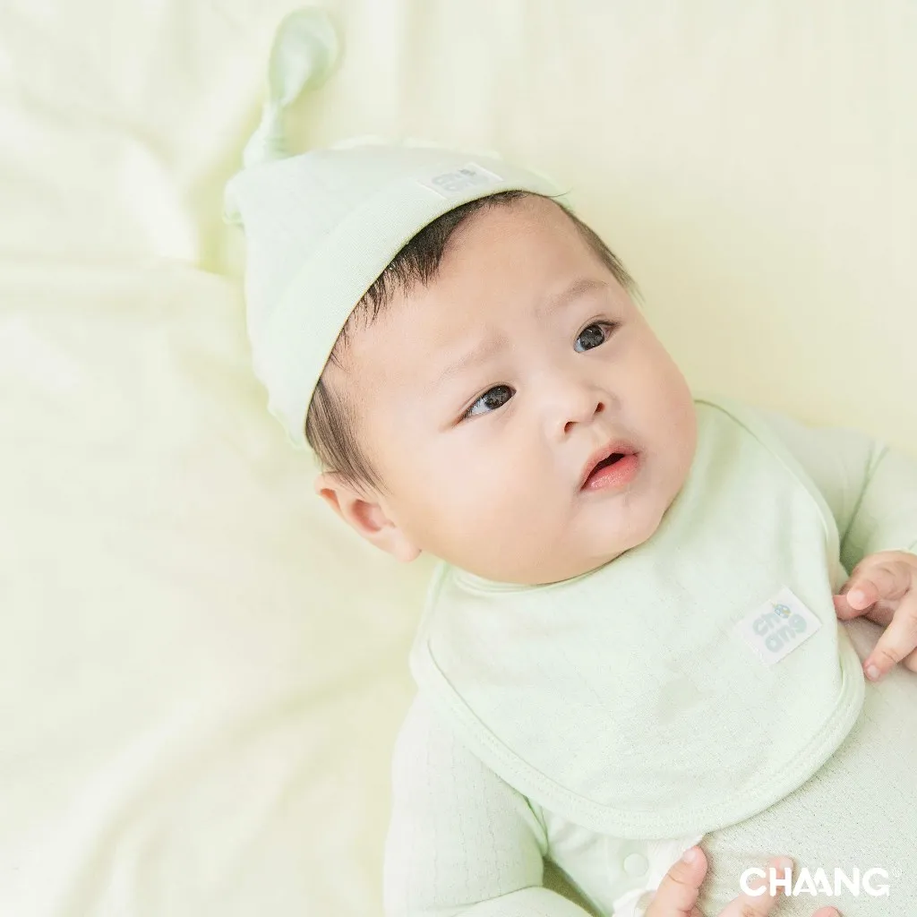 Ảnh Set body dài cúc chéo liền tất tích hợp bao tay kèm mũ và yếm Bloom cho bé sơ sinh 2