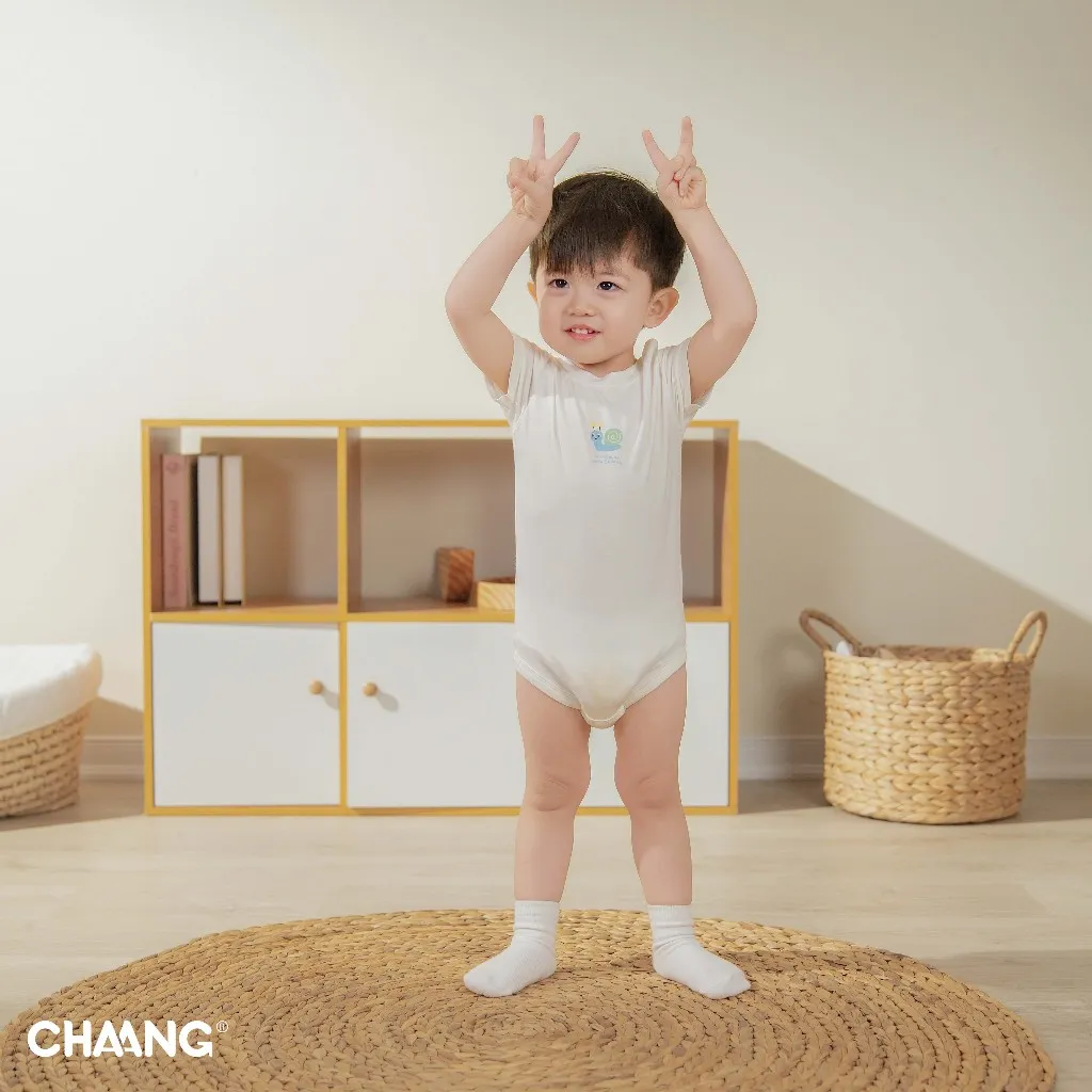 Ảnh Set Bodychip cúc vai kèm quần Bloom cho bé gái và bé trai 1