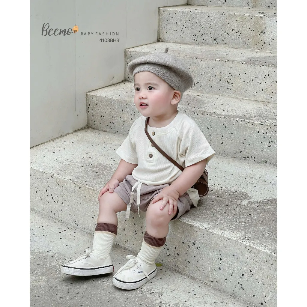 Ảnh Set cộc tay basic phối khuy gỗ Chất liệu tăm mềm co giãn tạo sự thoải mái B610 3