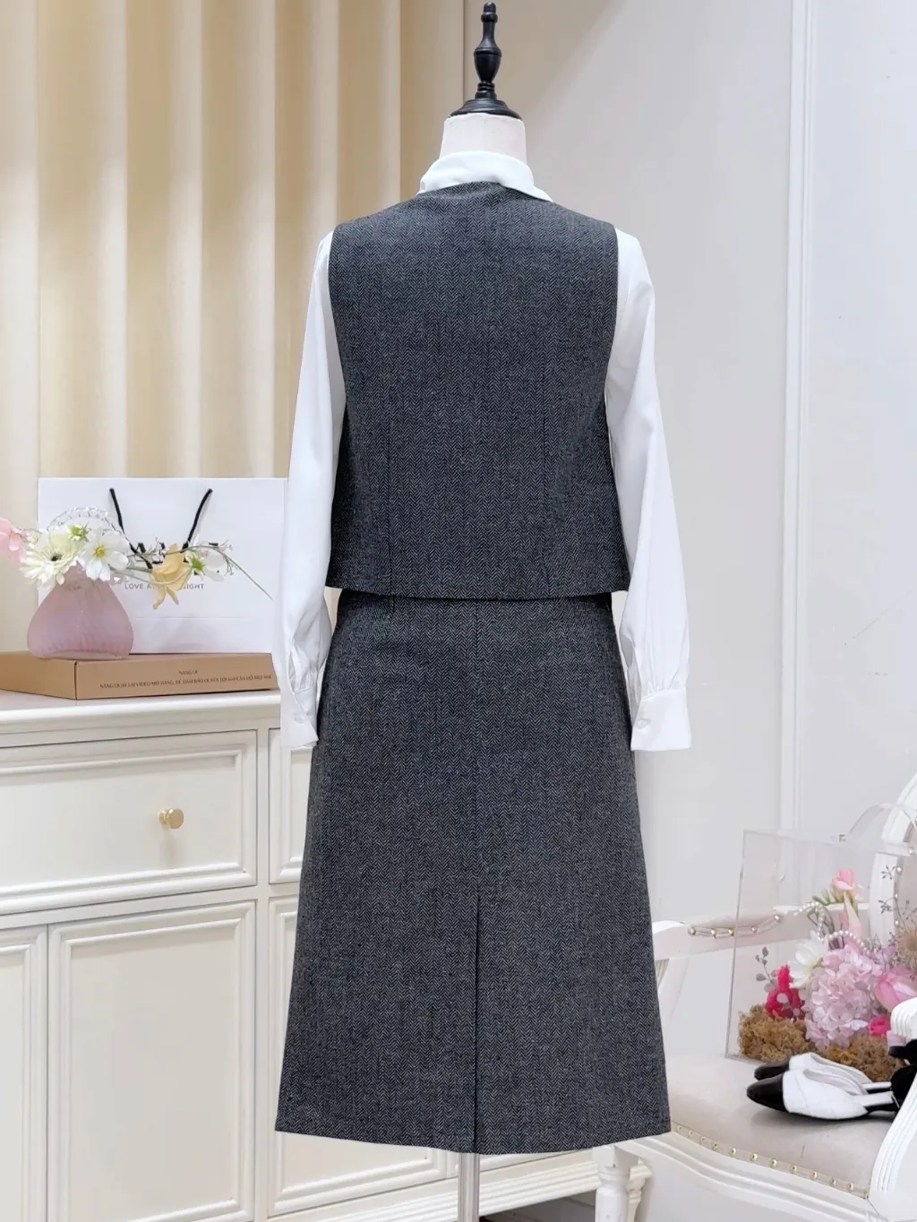 Ảnh Set dạ Áo gile dáng vest rời (không kèm sơ mi) & Chân váy A dáng dài YAME YA537+YCV537 1