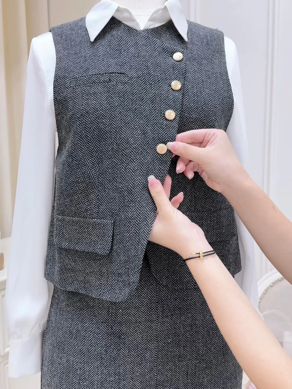 Ảnh Set dạ Áo gile dáng vest rời (không kèm sơ mi) & Chân váy A dáng dài YAME YA537+YCV537 3
