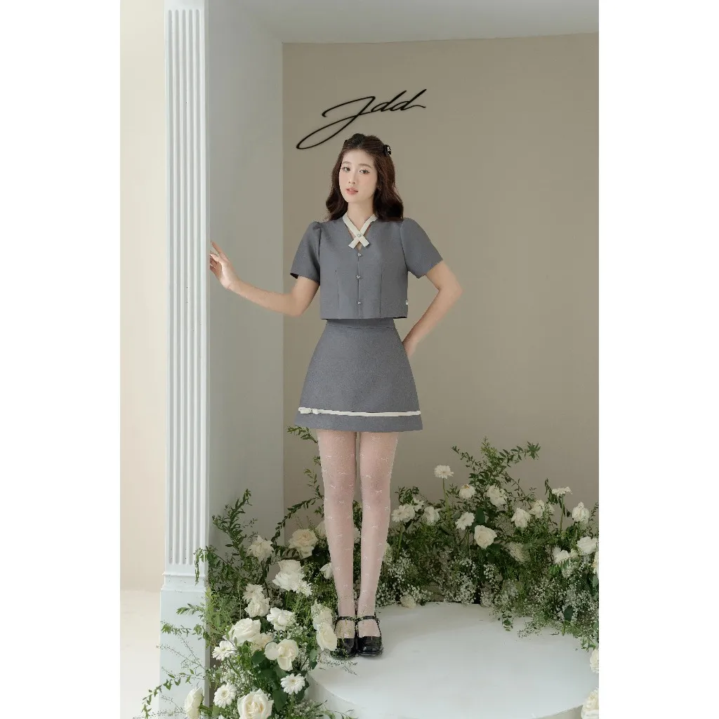Ảnh Set đồ áo tay bồng cách điệu cổ 2T49.2407K, chân váy A đè dây gấu 4S26.2407K thiết kế bởi JM Dress Design 3