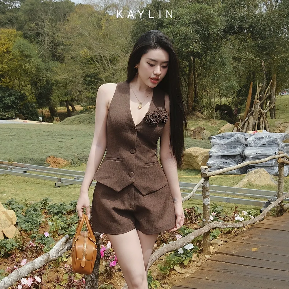 Ảnh Set KAYLIN áo Gile đính hoa phối quần short chất vải cotton Tuytsi phong cách trẻ trung - N2388 1