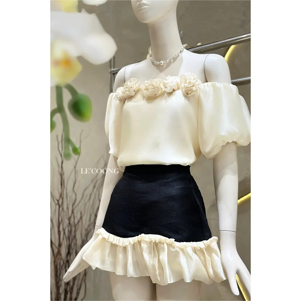 Ảnh Set Váy Đẹp Trễ Vai Đính Hoa LECOONG B216 Chân Váy Phối Đen Trắng Đi Biển Sang 2