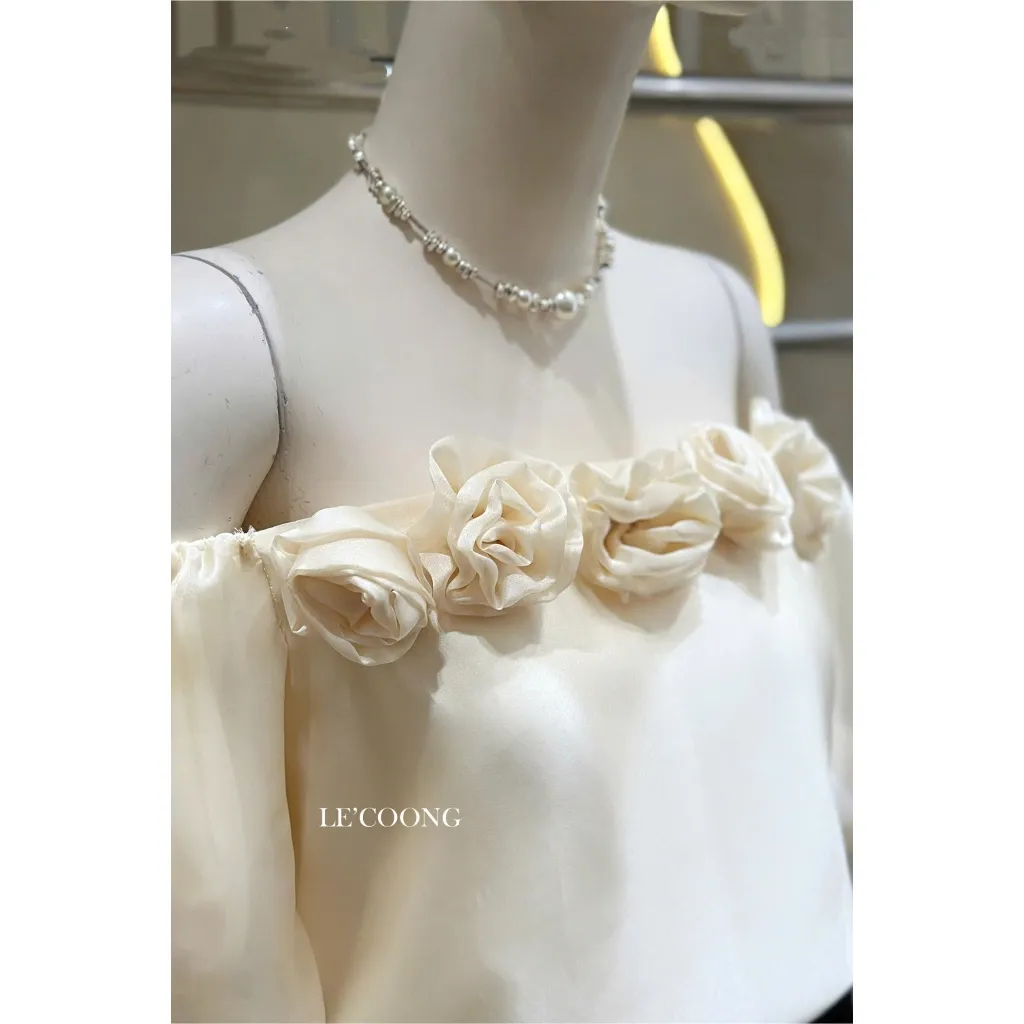 Ảnh Set Váy Đẹp Trễ Vai Đính Hoa LECOONG B216 Chân Váy Phối Đen Trắng Đi Biển Sang 4
