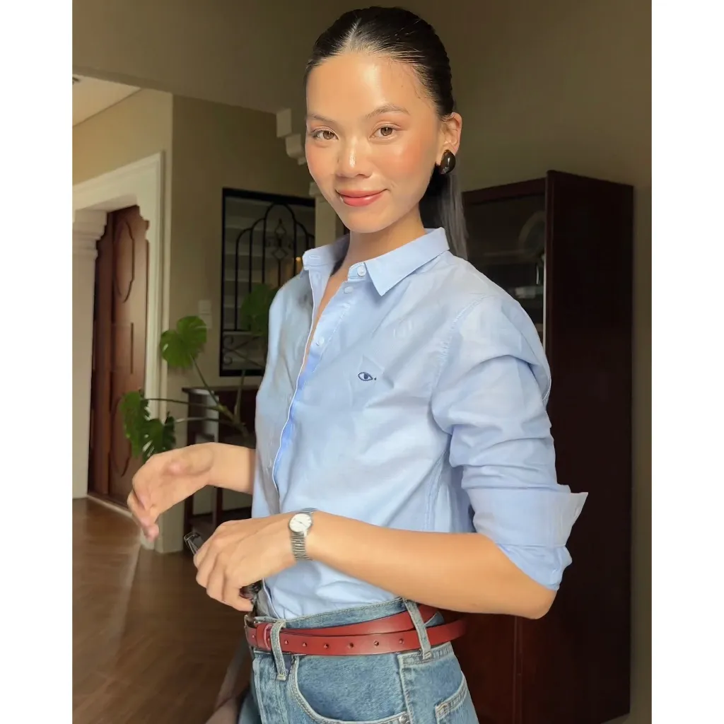 Ảnh TheBlueTshirt - Áo sơ mi cao cấp tay dài phom regular cho nữ - Blue Oxford 2