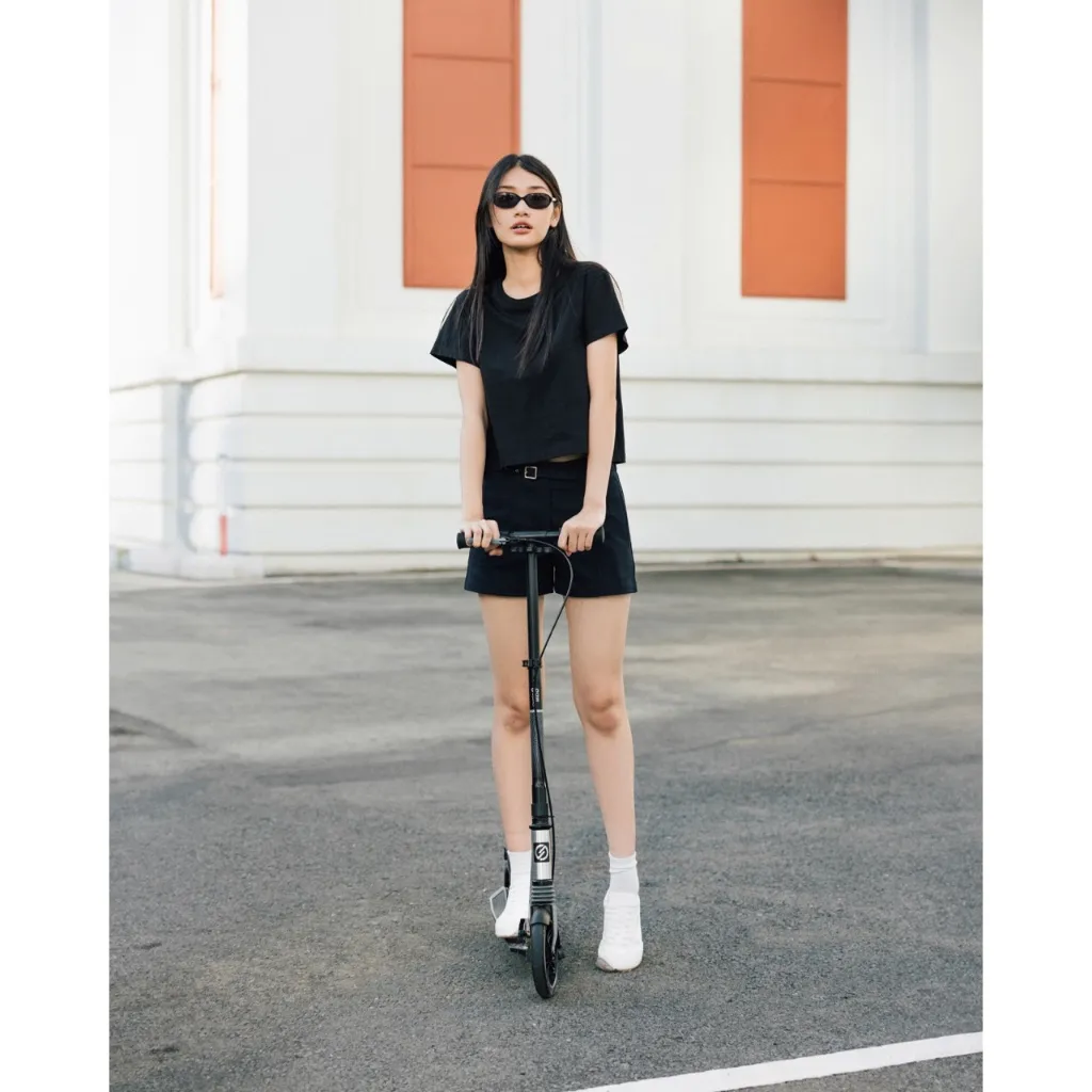 Ảnh TheBlueTshirt - Áo thun trơn nữ tay ngắn phom suông cho nữ - Everyday Tee 100% Natural Cotton - Women 3