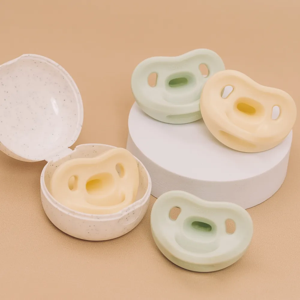 Ảnh Ti giả 100% silicon Moyuum - 6m+ - Màu trong suốt 3