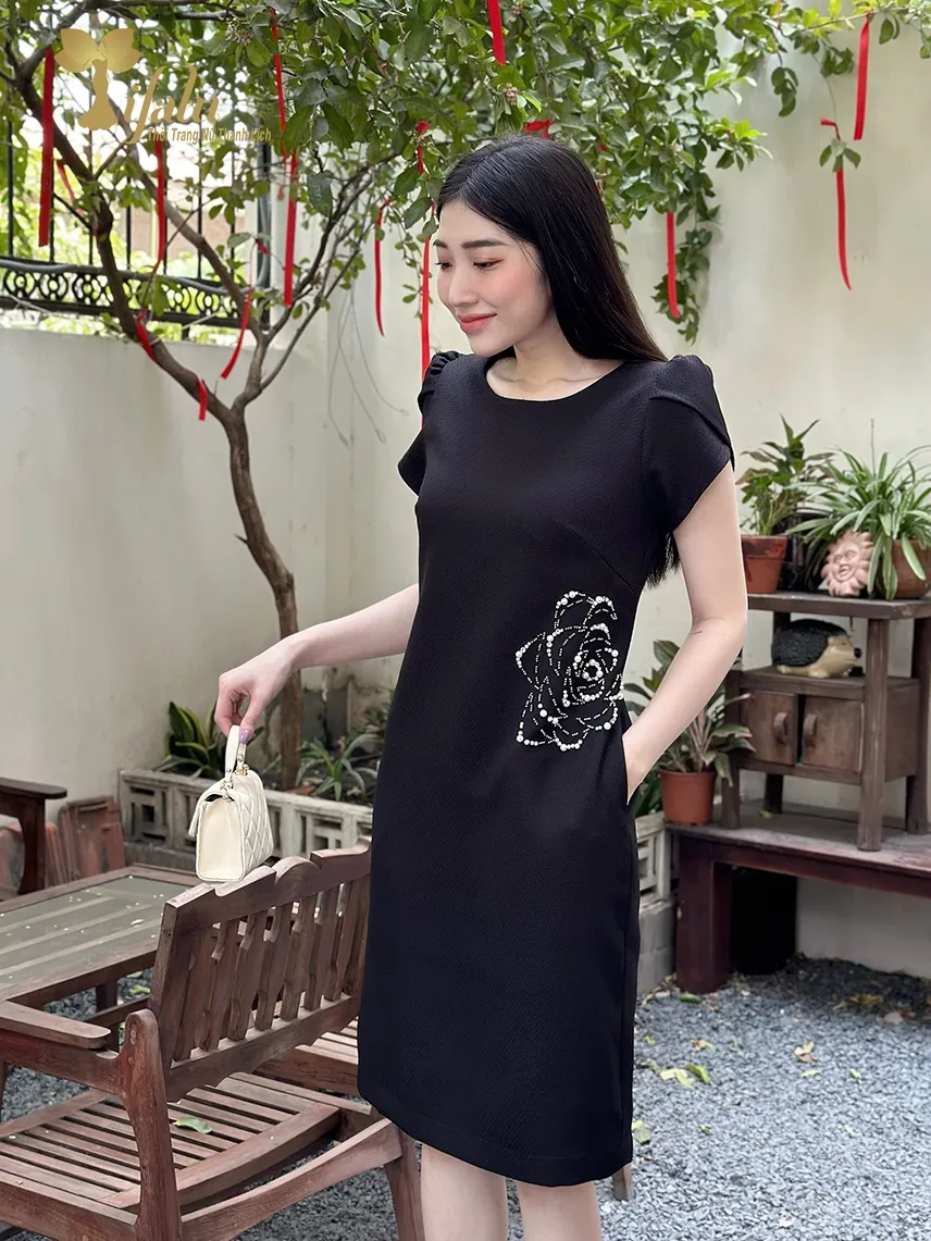 Ảnh TIFALU - Đầm dáng suông thiết kế dự tiệc màu đen kết đá sang trọng - TFL943BLK 2