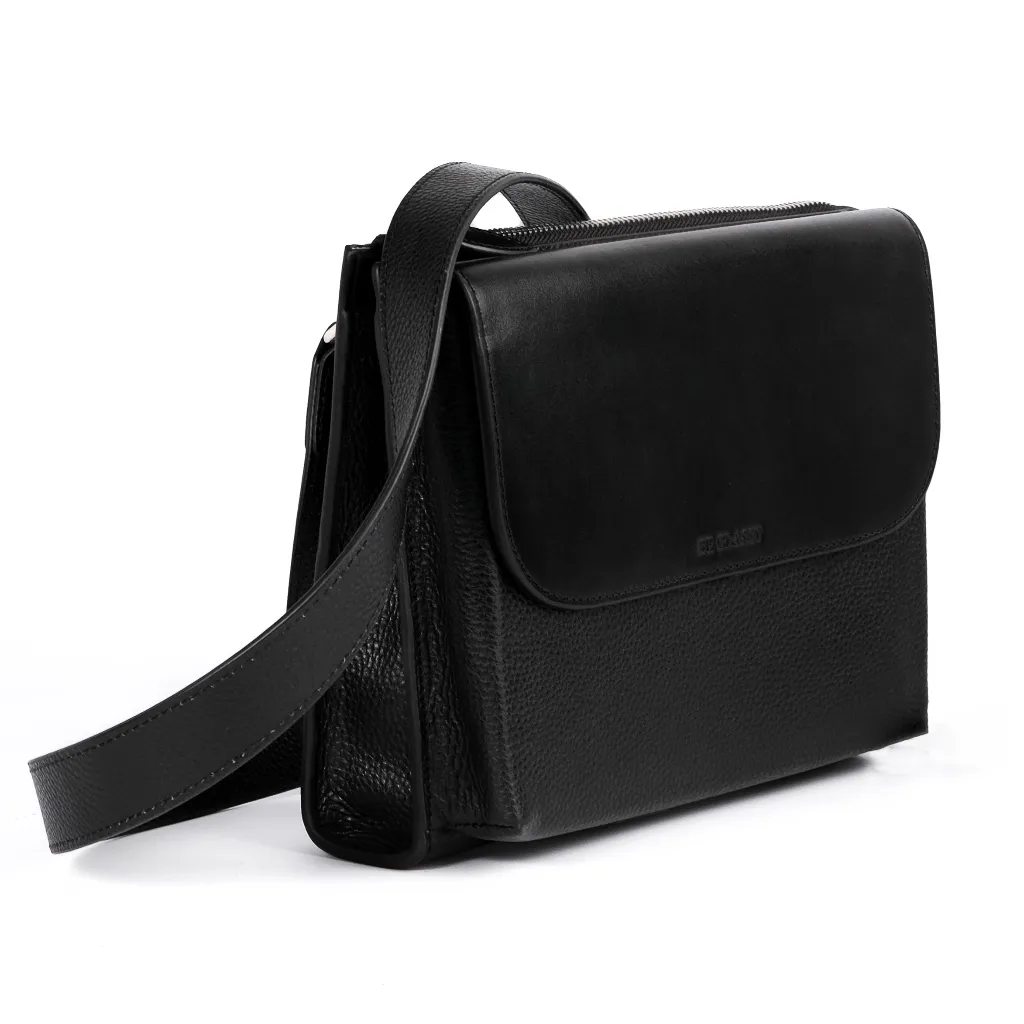 Ảnh Túi đeo chéo nam da Bò Ý - MAISON BE M MESSENGER BAG - BAG04 - Thương hiệu Be Classy 2