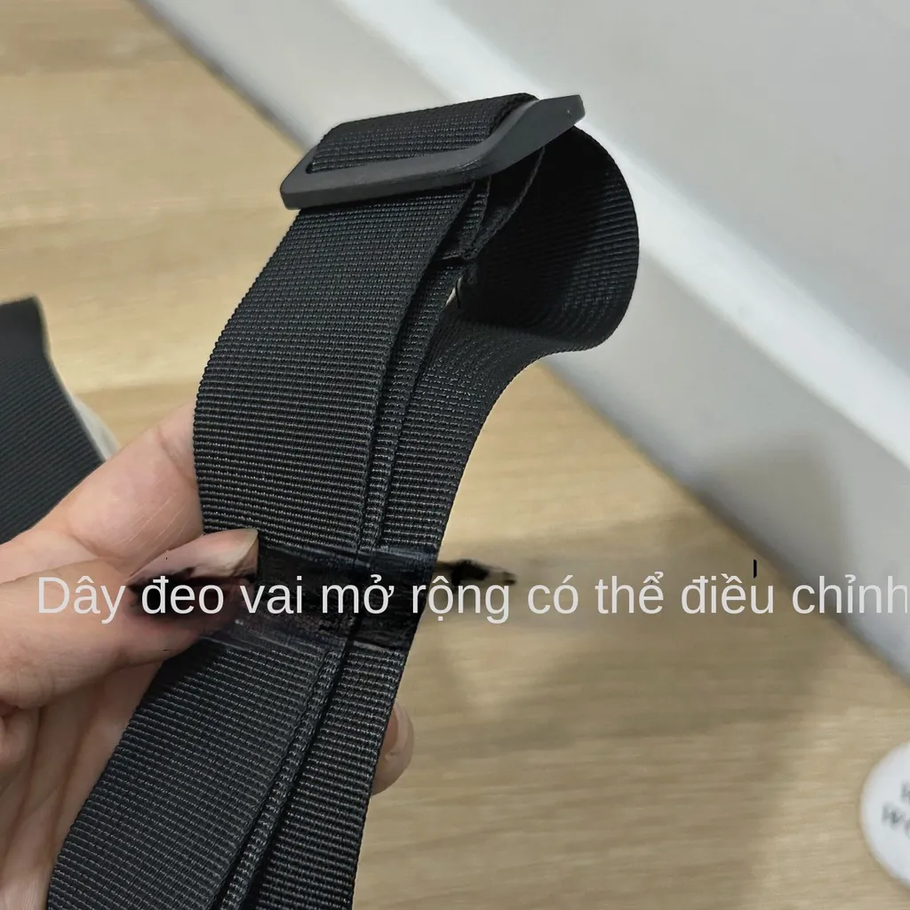 Ảnh Túi đeo chéo nam nữ chống thấm nước cao cấp phong cách mới BEE GEE – DCTE34 3