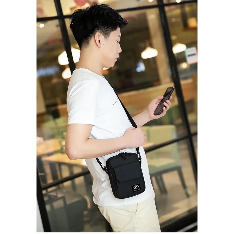 Ảnh Túi đeo chéo nam nữ thời trang BEE GEE 0128 để điện thoại ipad chống thấm nước đẹp giá rẻ chất lượng tốt 4