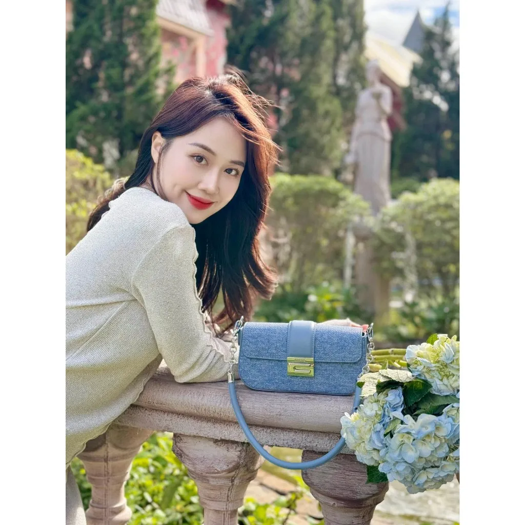 Ảnh Túi Xách Nữ Đai Ngang C' Chic Of Denim In You HAPAS - TDV23056 3