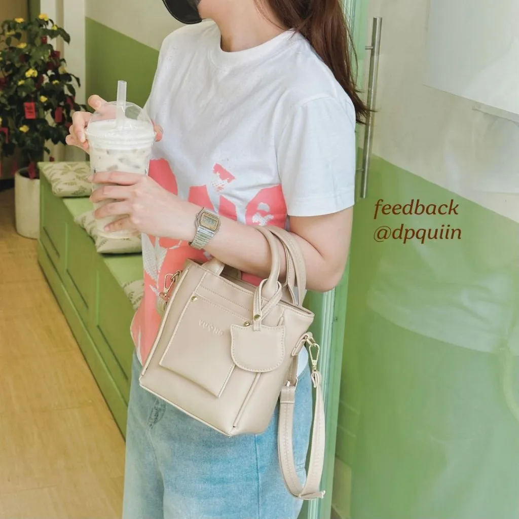 Ảnh Túi xách Vuông Shop®️ Tabby cat đính kèm charm quai đeo chéo 2