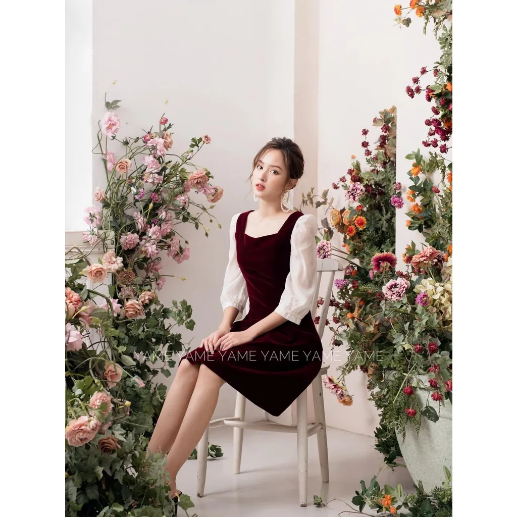 Ảnh Váy đầm nhung đỏ dài tay trắng phối 2 cổ vuông dáng xoè thanh lịch YAME 4